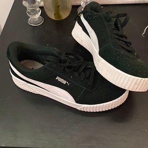 Puma athletic shoes in a size 7. Haven’t been worn much. They are suede textured